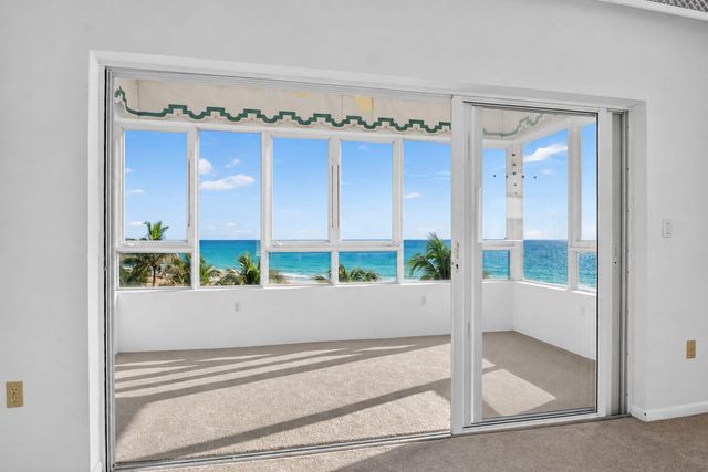 2850 S Ocean Boulevard PH-514, Palm Beach, FL 33480