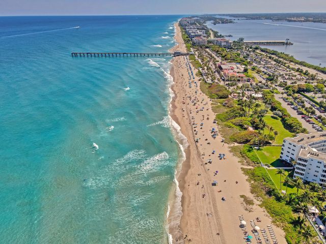 2850 S Ocean Boulevard PH-514, Palm Beach, FL 33480