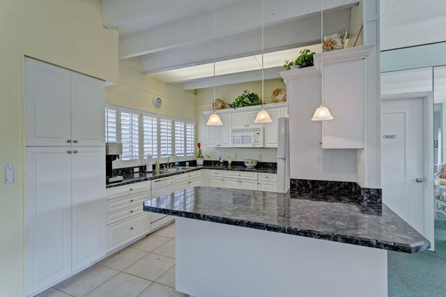 2850 S Ocean Boulevard PH-514, Palm Beach, FL 33480