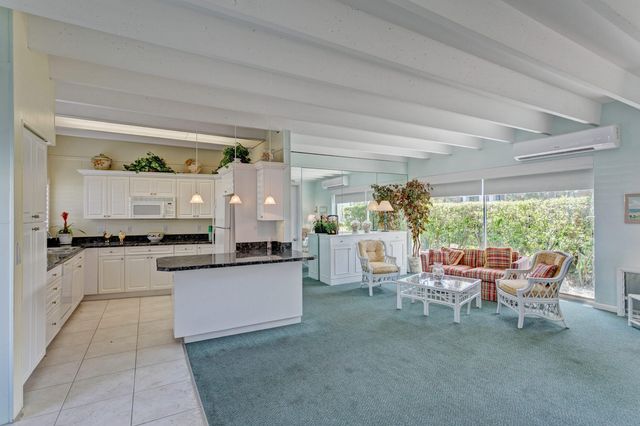 2850 S Ocean Boulevard PH-514, Palm Beach, FL 33480