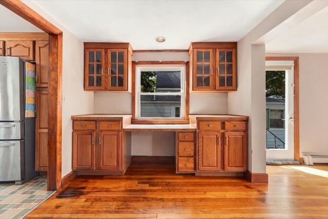 12 Woodbine Ave, Pembroke, MA 02359