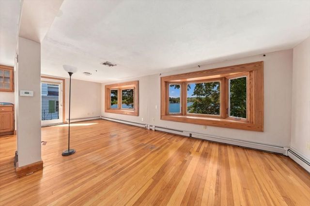 12 Woodbine Ave, Pembroke, MA 02359