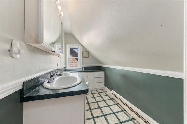 12 Woodbine Ave, Pembroke, MA 02359
