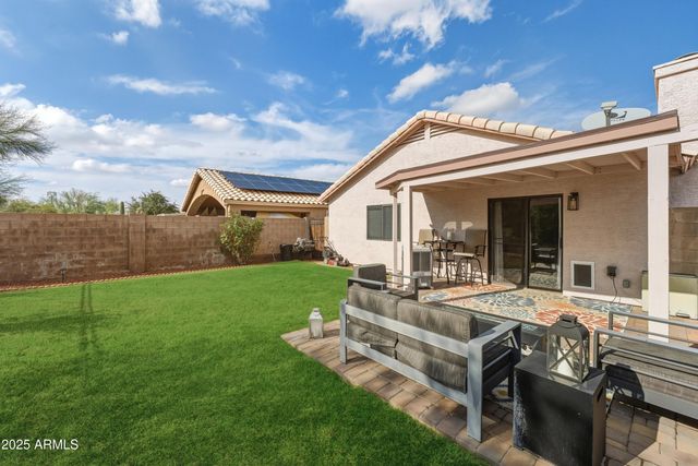 2105 E ROBIN Lane, Phoenix, AZ 85024