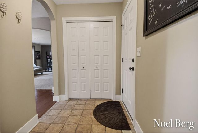 16861 Birchview Drive, Crockery Twp, MI 49448