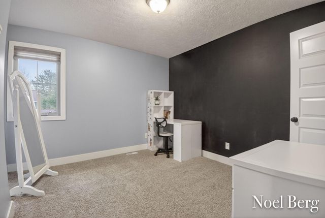 16861 Birchview Drive, Crockery Twp, MI 49448