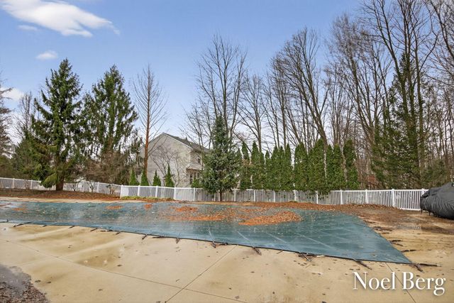 16861 Birchview Drive, Crockery Twp, MI 49448