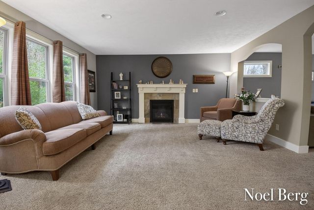 16861 Birchview Drive, Crockery Twp, MI 49448