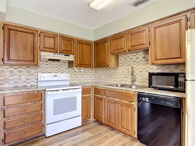 910 BIG TREE ROAD 12-4, South Daytona, FL 32119