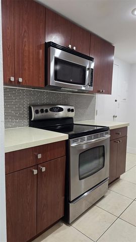 1865 79th St Causeway 2J, North Bay Village, FL 33141