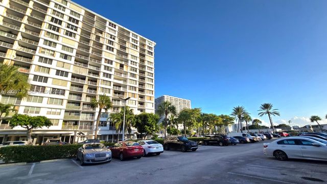 1865 79th St Causeway 2J, North Bay Village, FL 33141