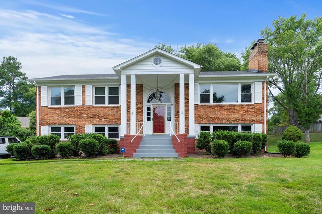 8020 AGIN CT, Mclean, VA 22102