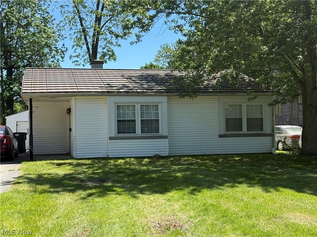 420 Perkinswood Boulevard NE, Warren, OH 44483