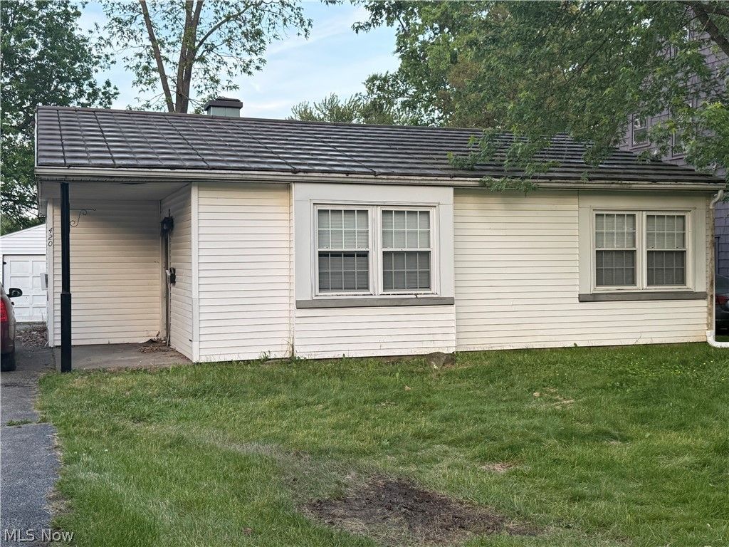 420 Perkinswood Boulevard NE, Warren, OH 44483