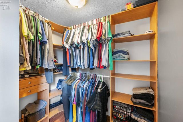 2504 Eden East Drive, Northwood, OH 43619