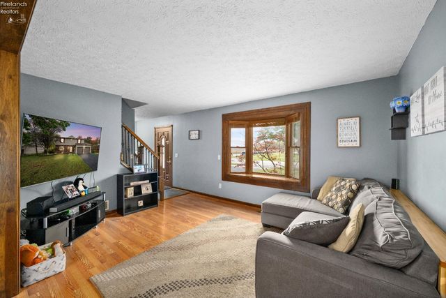 2504 Eden East Drive, Northwood, OH 43619