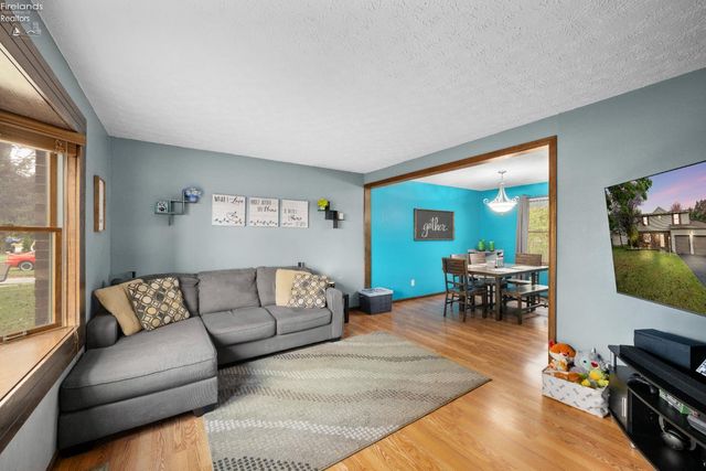 2504 Eden East Drive, Northwood, OH 43619