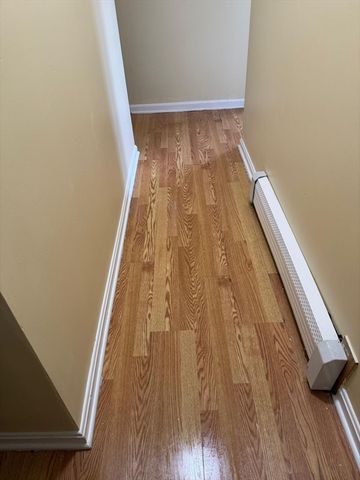 29 Willow St B, Lawrence, MA 01841