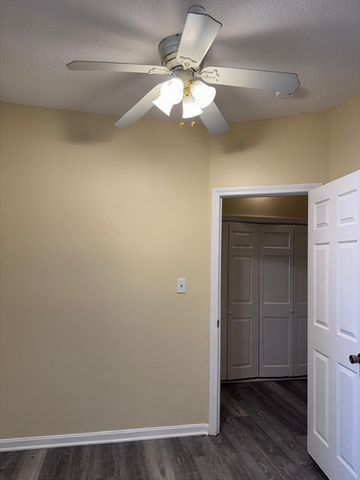 29 Willow St B, Lawrence, MA 01841