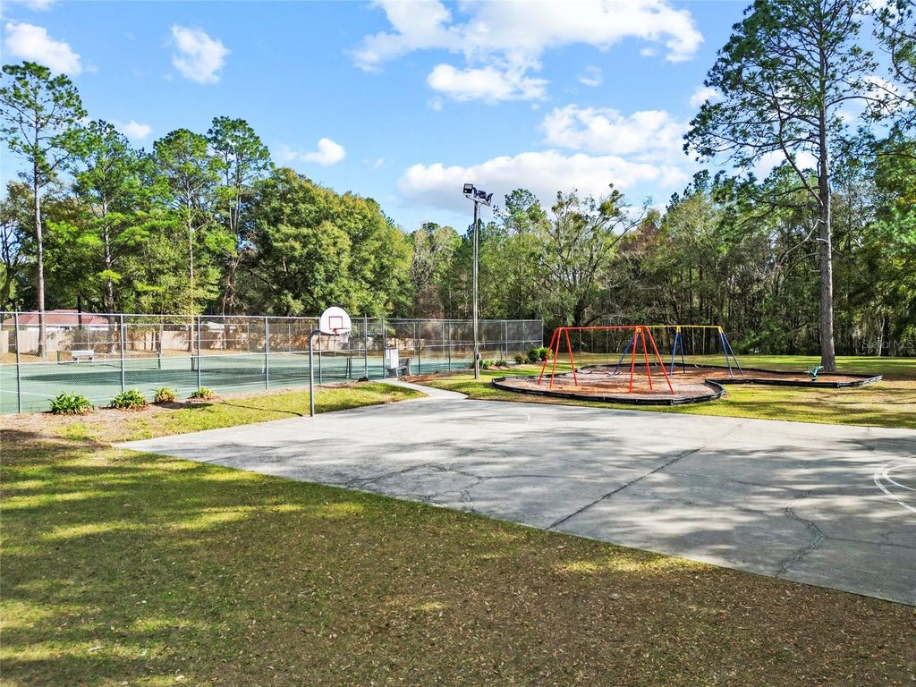 Image 37 of property listing at 6400 NW 106TH PLACE 20, Alachua, FL 32615