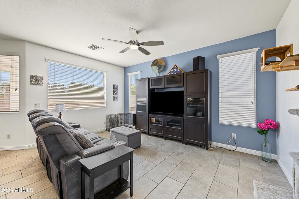 8907 W PRESTON Lane, Tolleson, AZ 85353 — photo 3