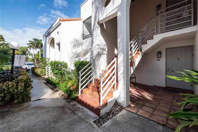 3545 Magellan Cir 356-5, Aventura, FL 33180