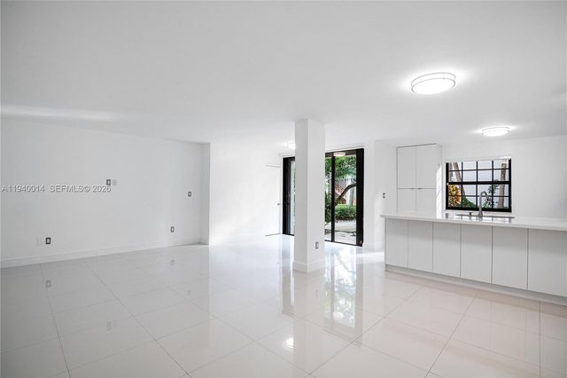 3545 Magellan Cir 356-5, Aventura, FL 33180