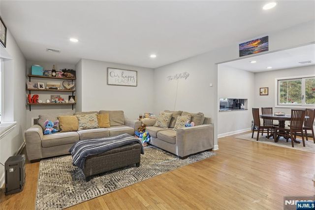 51 Sicomac Road, North Haledon, NJ 07508