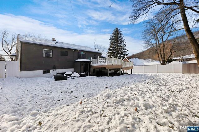 51 Sicomac Road, North Haledon, NJ 07508