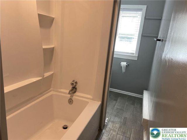 810 Pine Street, Easton, PA 18042