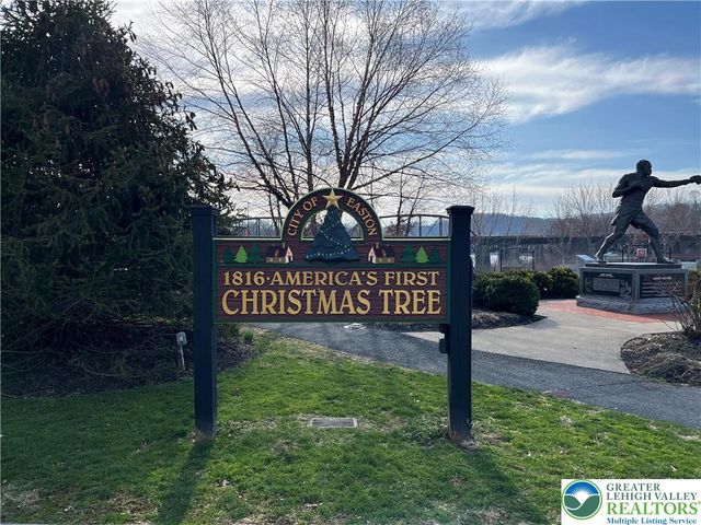 810 Pine Street, Easton, PA 18042