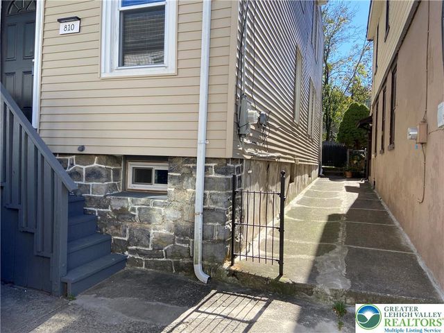 810 Pine Street, Easton, PA 18042