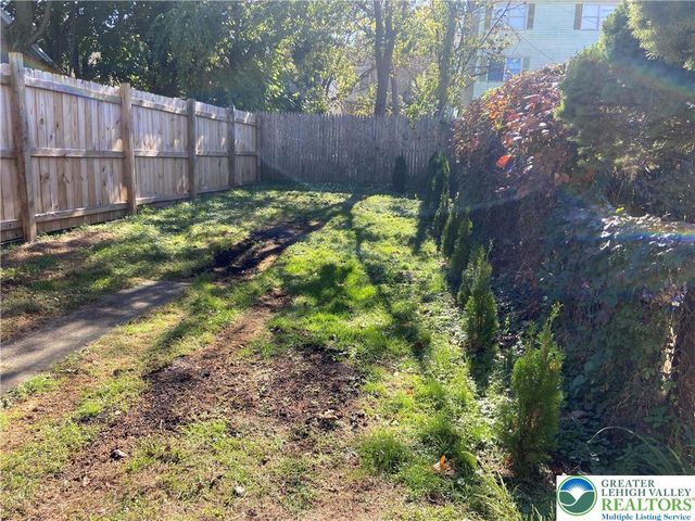 810 Pine Street, Easton, PA 18042