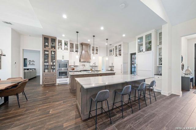 794 MAXIMINO RIDGE RD, Bulverde, TX 78163