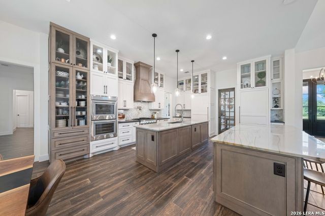 794 MAXIMINO RIDGE RD, Bulverde, TX 78163