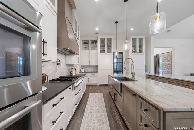794 MAXIMINO RIDGE RD, Bulverde, TX 78163