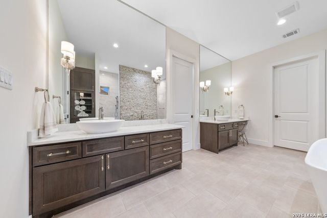 794 MAXIMINO RIDGE RD, Bulverde, TX 78163