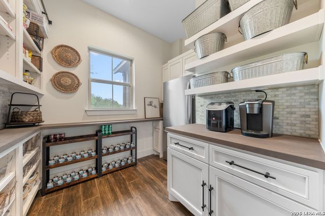 794 MAXIMINO RIDGE RD, Bulverde, TX 78163