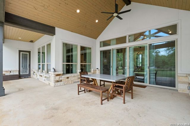 794 MAXIMINO RIDGE RD, Bulverde, TX 78163