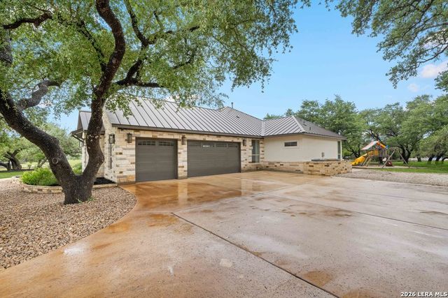 794 MAXIMINO RIDGE RD, Bulverde, TX 78163