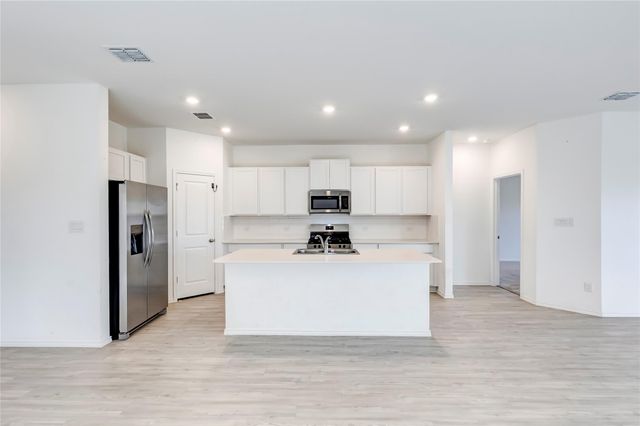 591 Avre LOOP, Kyle, TX 78640