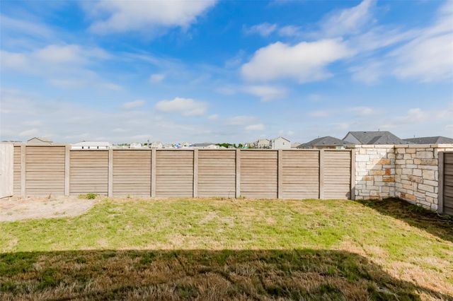 591 Avre LOOP, Kyle, TX 78640