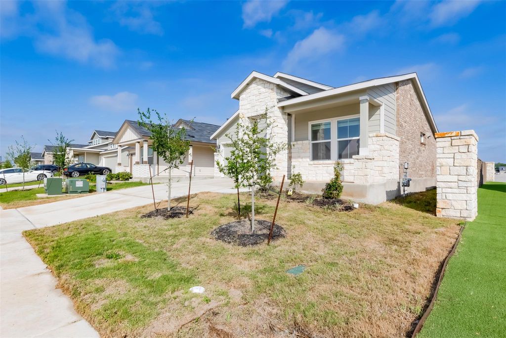 591 Avre LOOP, Kyle, TX 78640