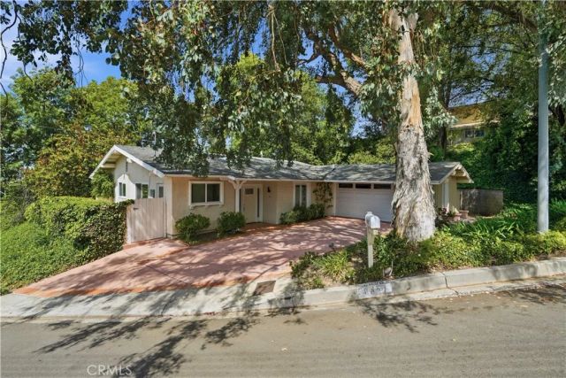 4820 Dunman, Woodland Hills, CA 91364