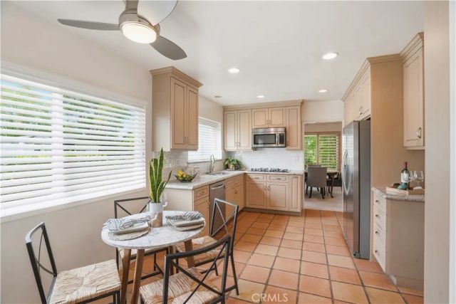 4820 Dunman, Woodland Hills, CA 91364