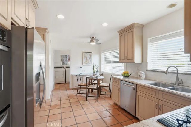 4820 Dunman, Woodland Hills, CA 91364