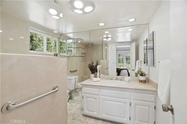 4820 Dunman, Woodland Hills, CA 91364
