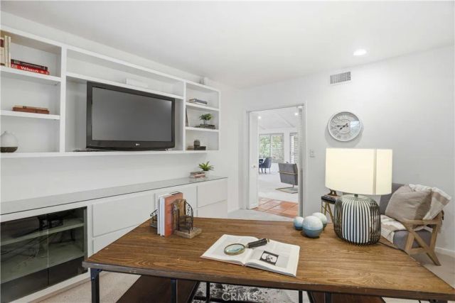 4820 Dunman, Woodland Hills, CA 91364