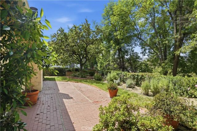4820 Dunman, Woodland Hills, CA 91364