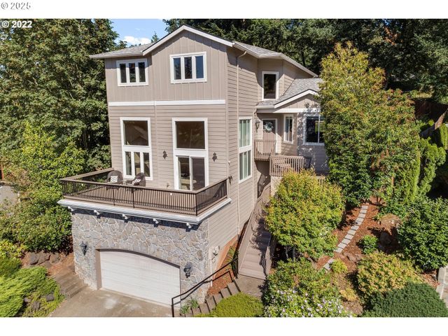 13307 Se WOODLAND Cir, Happy Valley, OR 97086